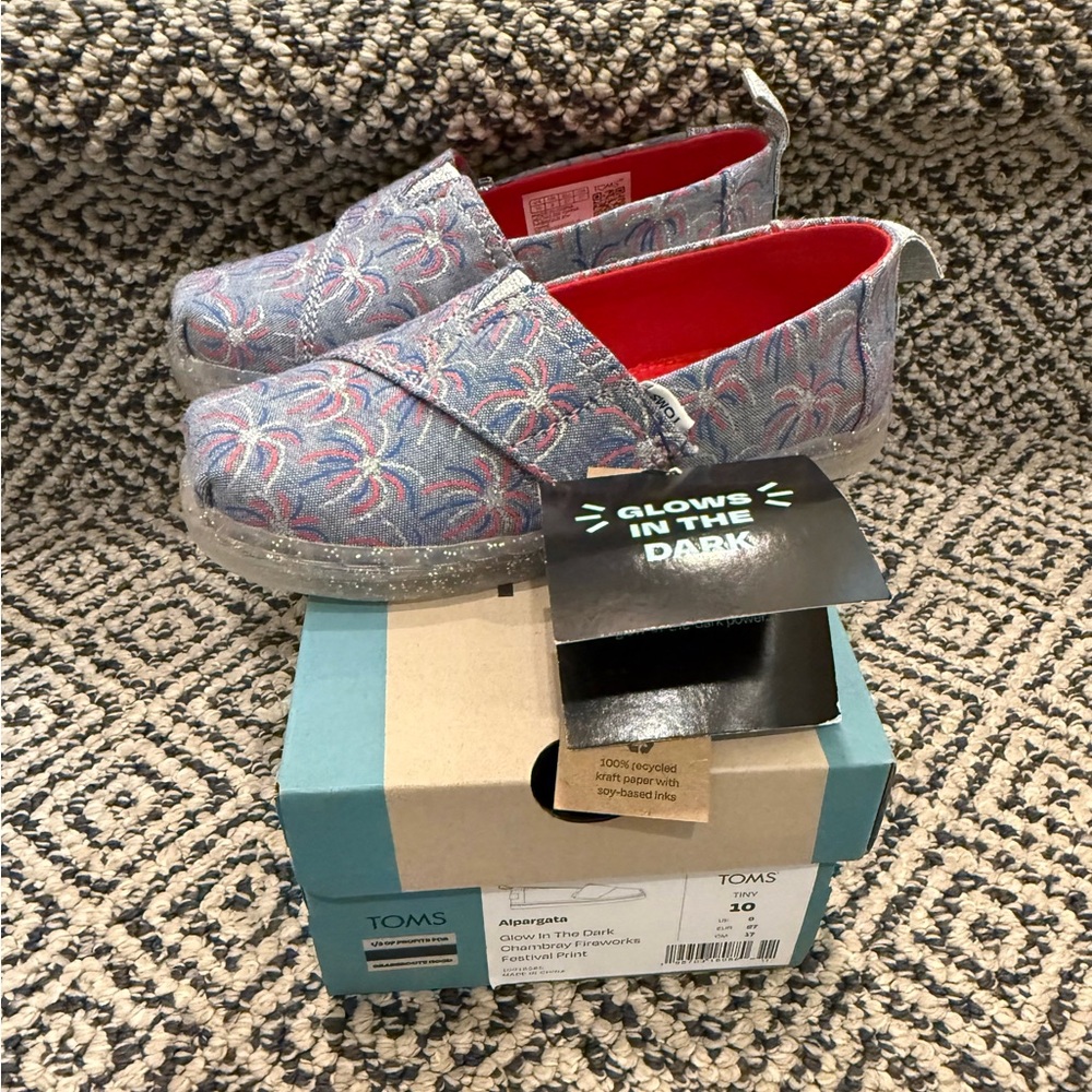 🎉 NWT 🎉 TOMS Alpargata Glitter Firework Print Slip-On Shoes - Glow In The Dark